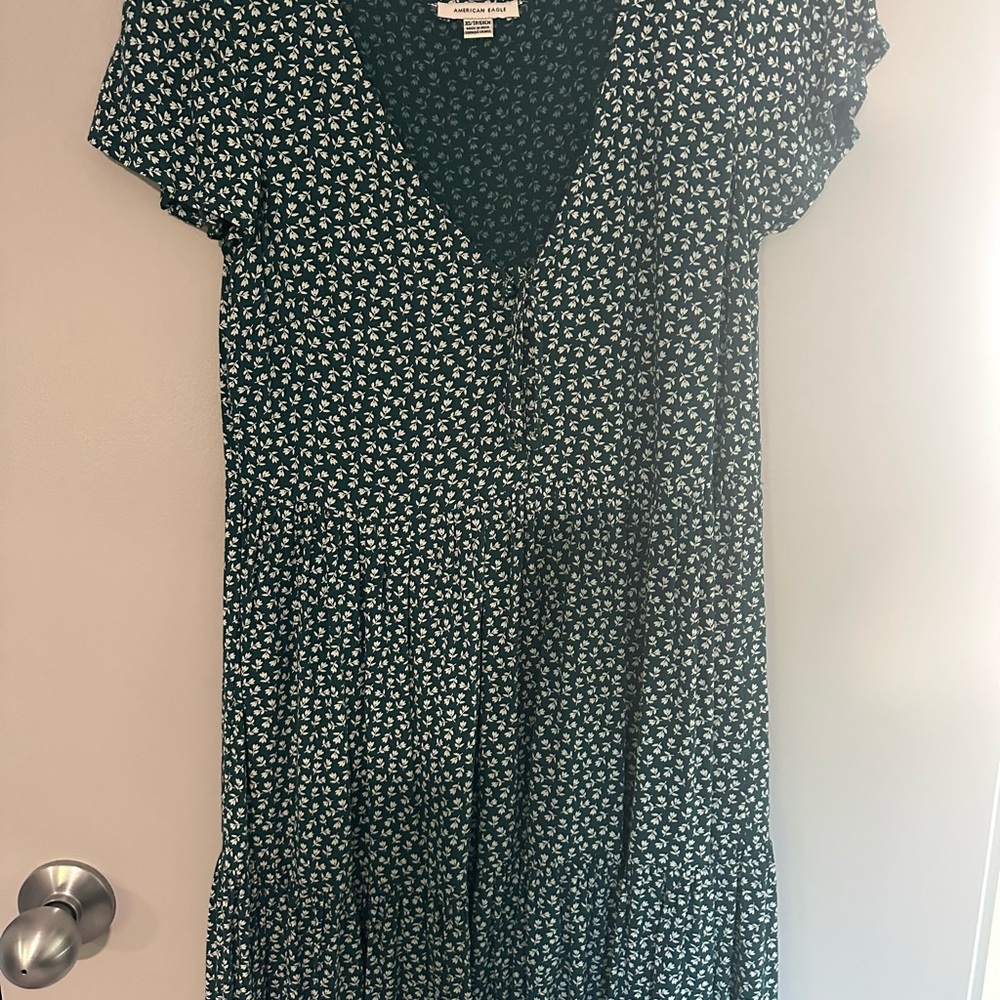 American Eagle Outfitters Green Floral V-Neck Mini Dress